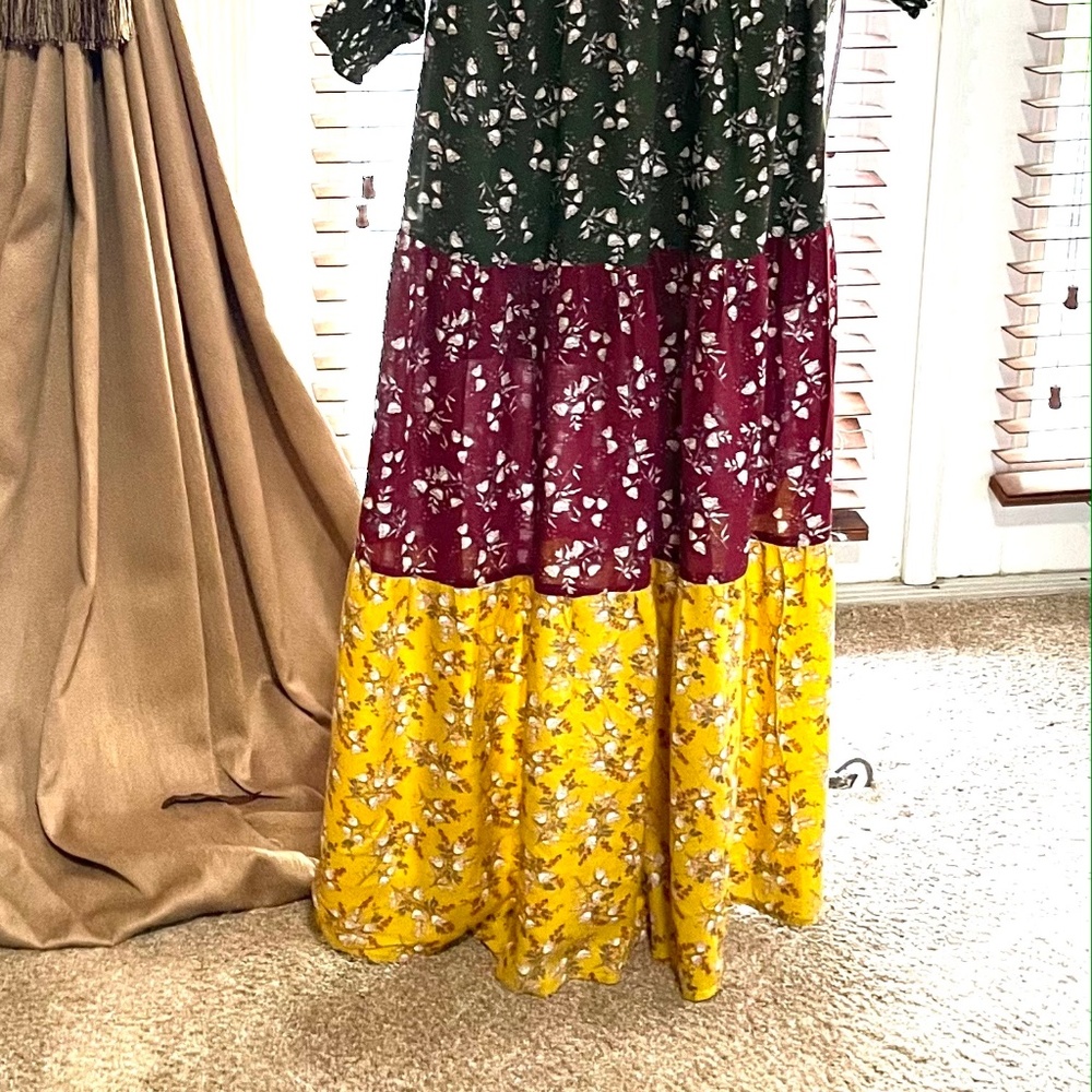 Boho chic maxi dress. - Picture 2 of 7